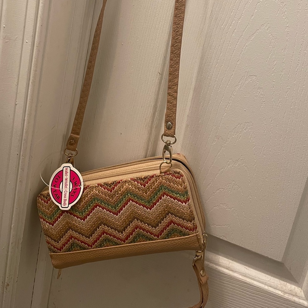 Weaved herringbone crossbody/wristlet/wallet